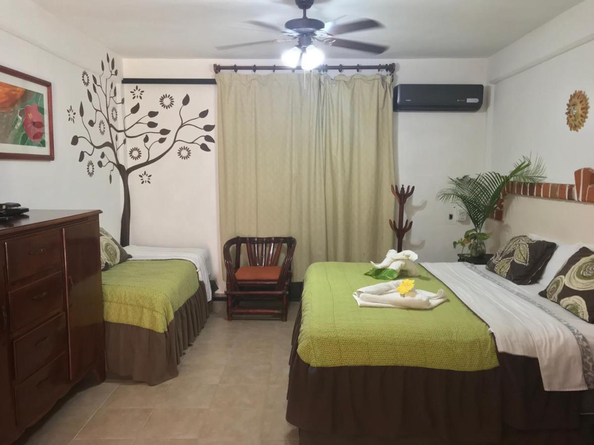 פלאייה דל כרמן Suites Fenicia (Adults Only) מראה חיצוני תמונה