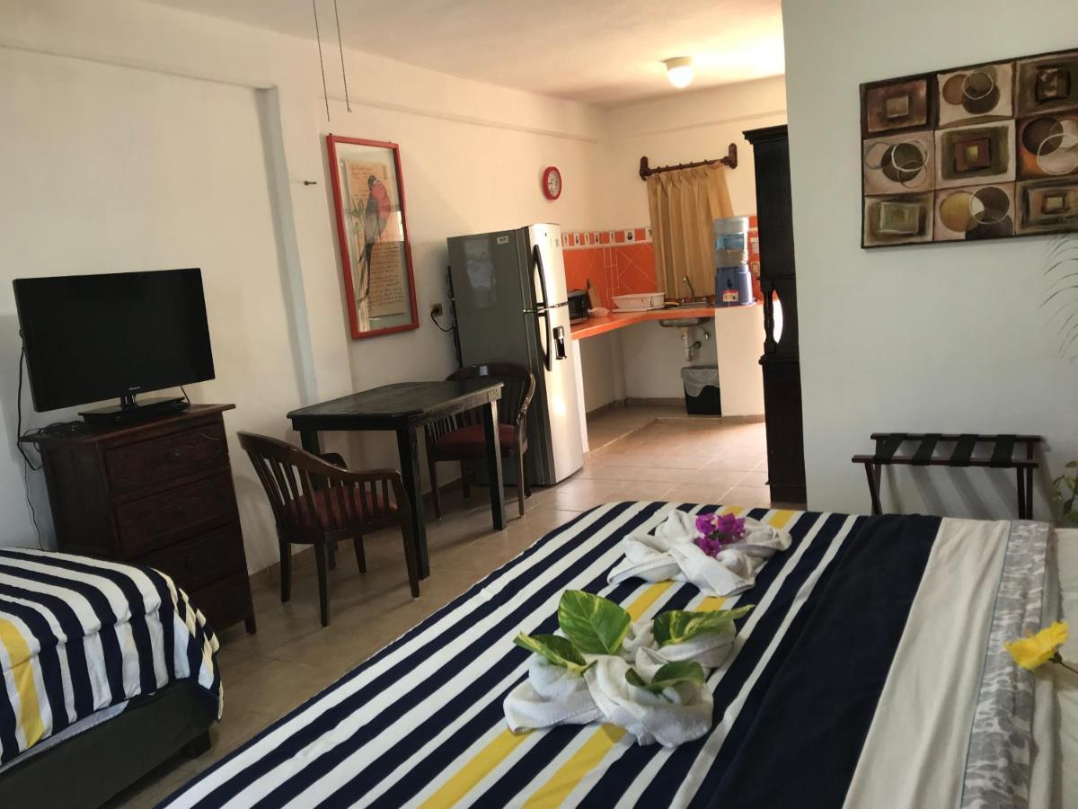 פלאייה דל כרמן Suites Fenicia (Adults Only) מראה חיצוני תמונה