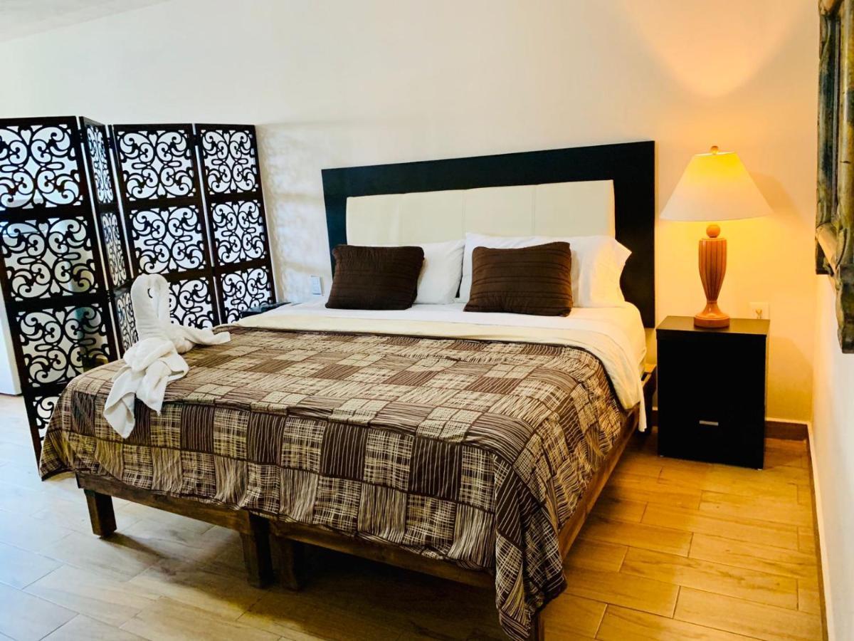 פלאייה דל כרמן Suites Fenicia (Adults Only) מראה חיצוני תמונה