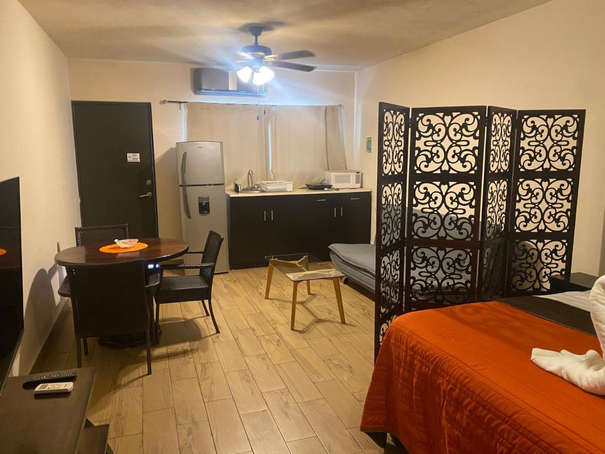 פלאייה דל כרמן Suites Fenicia (Adults Only) מראה חיצוני תמונה